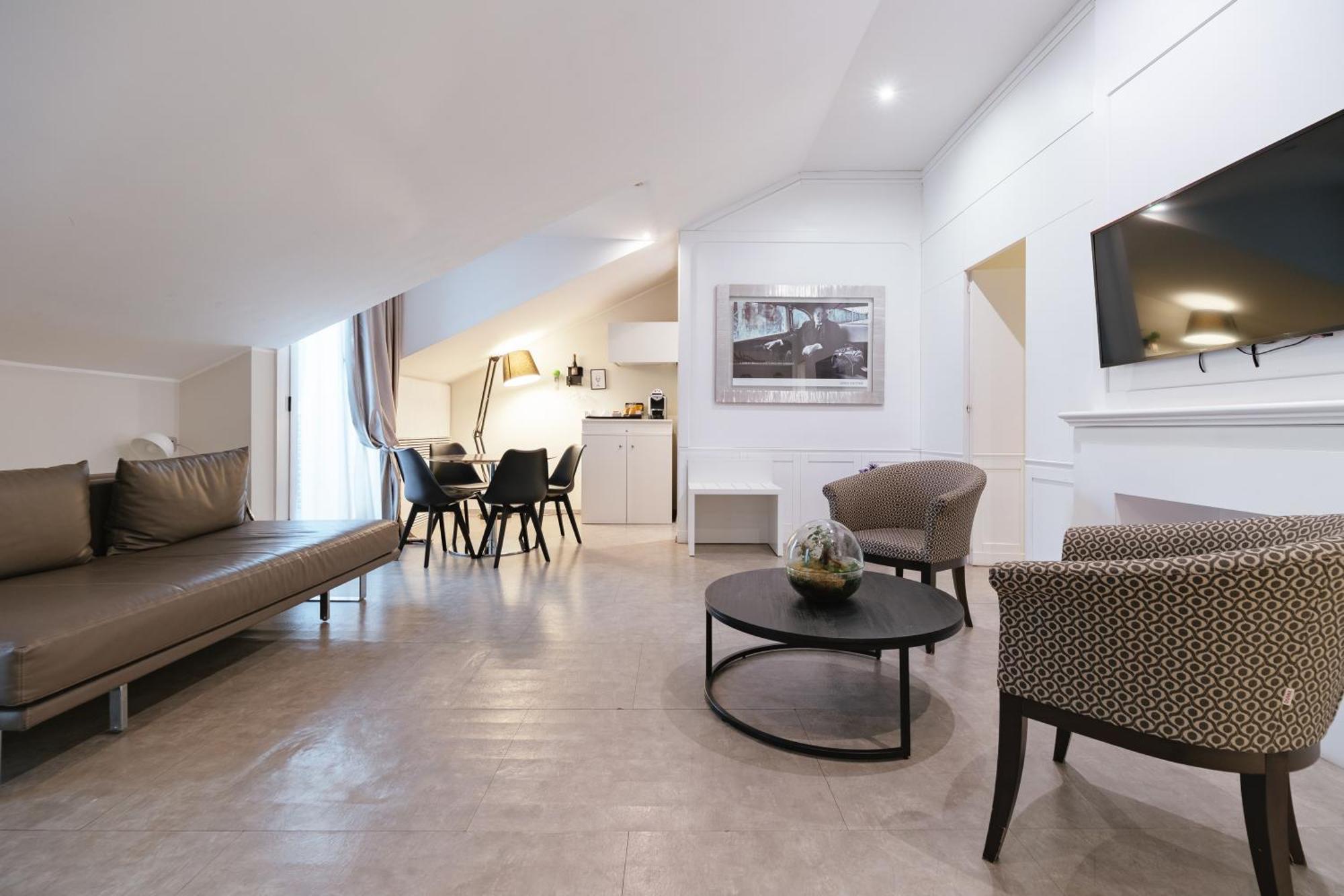 Montenapoleone Suites — Fotos 3